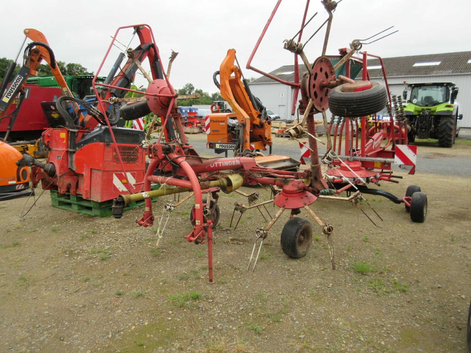 Kreiselheuer типа Pöttinger FANEUSE POTTINGER 54 N, Gebrauchtmaschine в PLOUIGNEAU (Фотография 1)