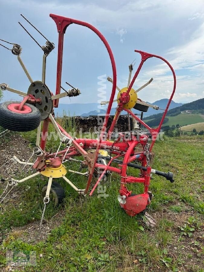 Kreiselheuer des Typs Pöttinger HIT 540 H, Gebrauchtmaschine in Klagenfurt (Bild 2)