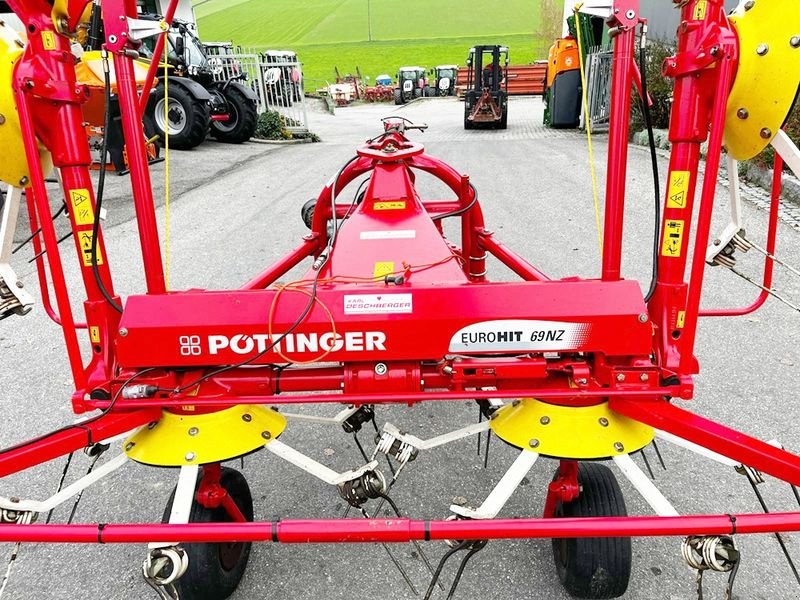 Kreiselheuer del tipo Pöttinger HIT 69 NZ Kreiselheuer, Gebrauchtmaschine In St. Marienkirchen (Immagine 8)