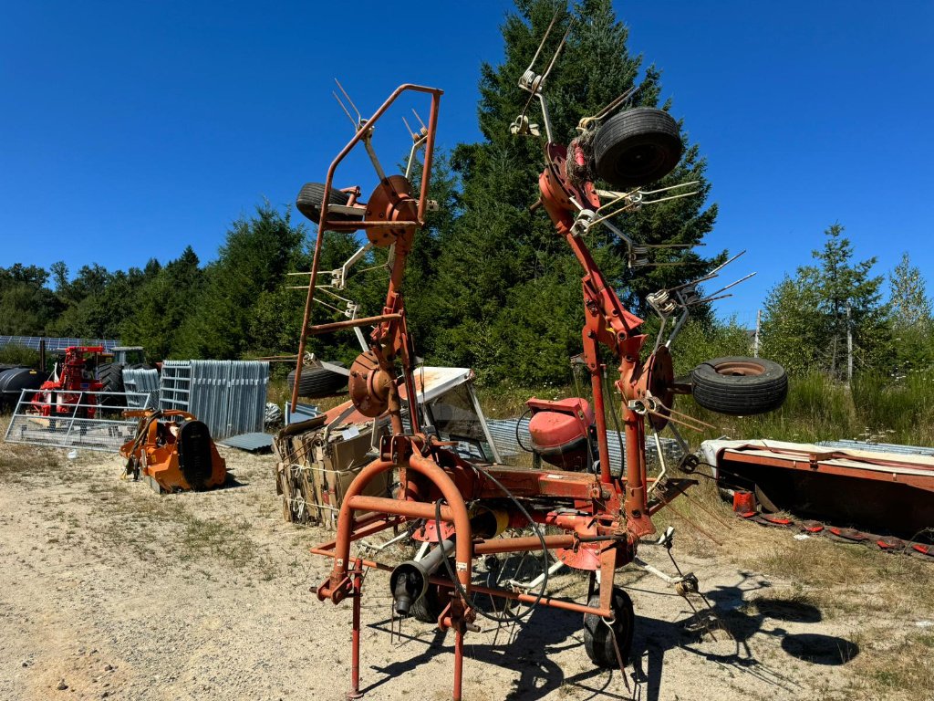 Kreiselheuer des Typs Pöttinger HIT 69 NZ, Gebrauchtmaschine in MEYMAC (Bild 5)