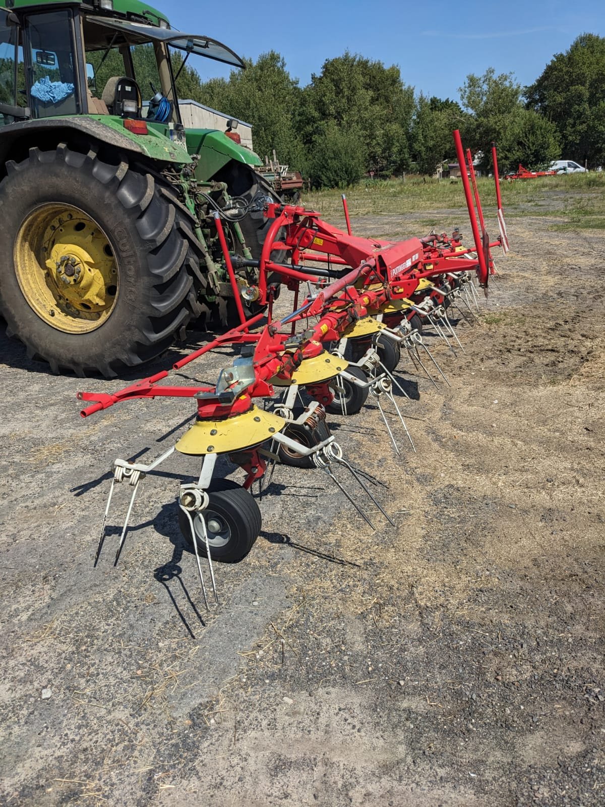 Kreiselheuer del tipo Pöttinger Hit 810 N, Gebrauchtmaschine en Müllrose (Imagen 2)