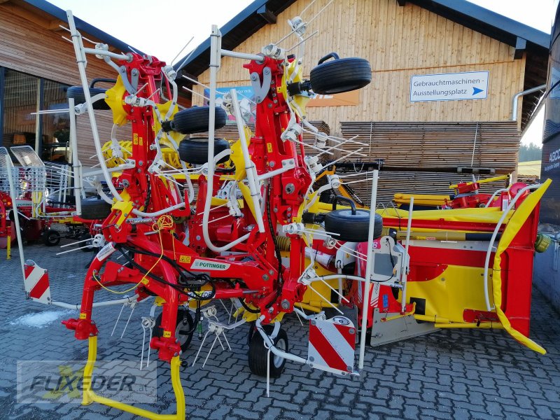 Kreiselheuer of the type Pöttinger Hit 8.81, Neumaschine in Pattigham (Picture 1)