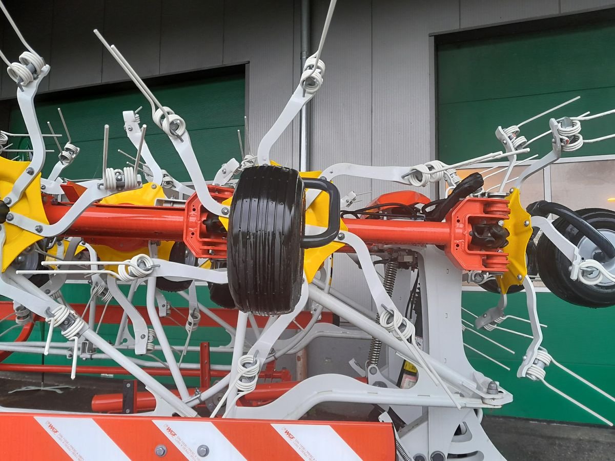 Kreiselheuer van het type Pöttinger Hit HT 13120, Neumaschine in Bergheim (Foto 10)