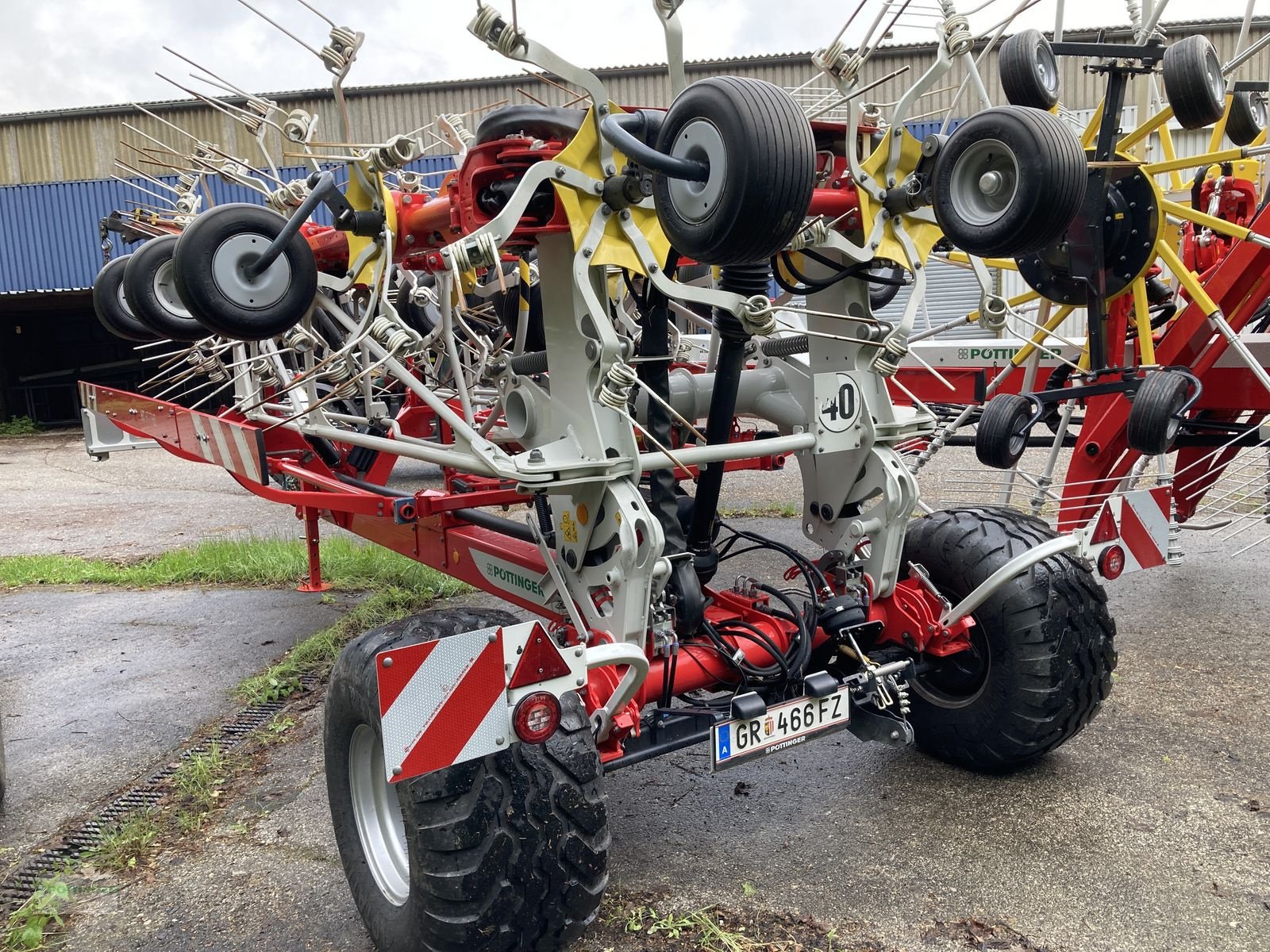 Kreiselheuer van het type Pöttinger HIT HT 17160, Gebrauchtmaschine in Grieskirchen (Foto 3)