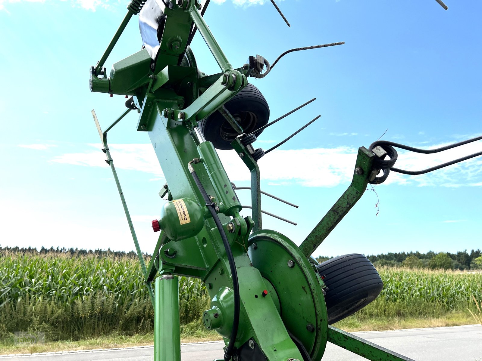 Kreiselheuer типа Stoll Z 900 A Pro - 8-er Kreiselheuer mit Transport-Fahrwerk und elektrischer Bedienung, Gebrauchtmaschine в Burgrieden (Фотография 12)