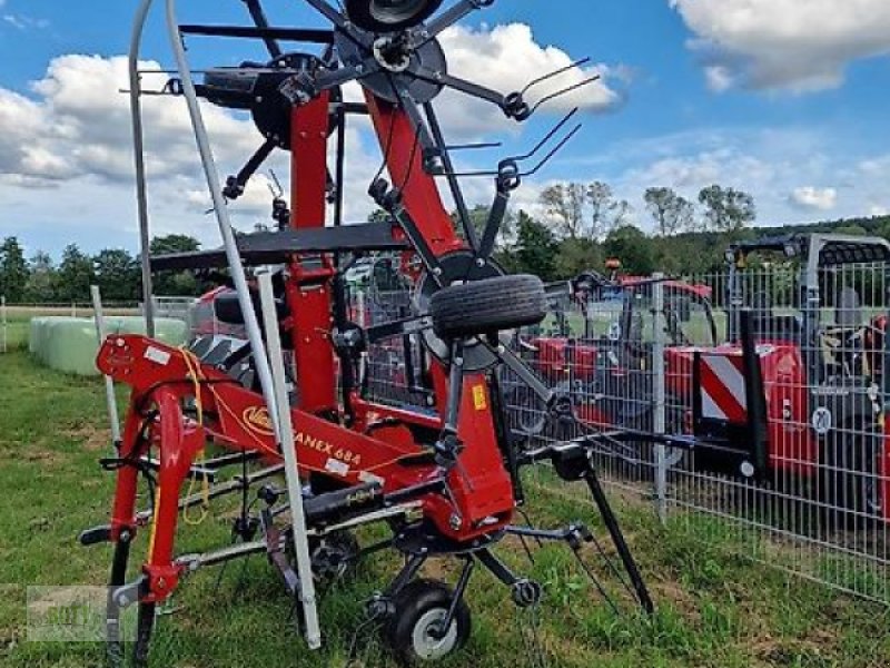 Kreiselheuer des Typs Vicon Fanex 684, Neumaschine in Künzell