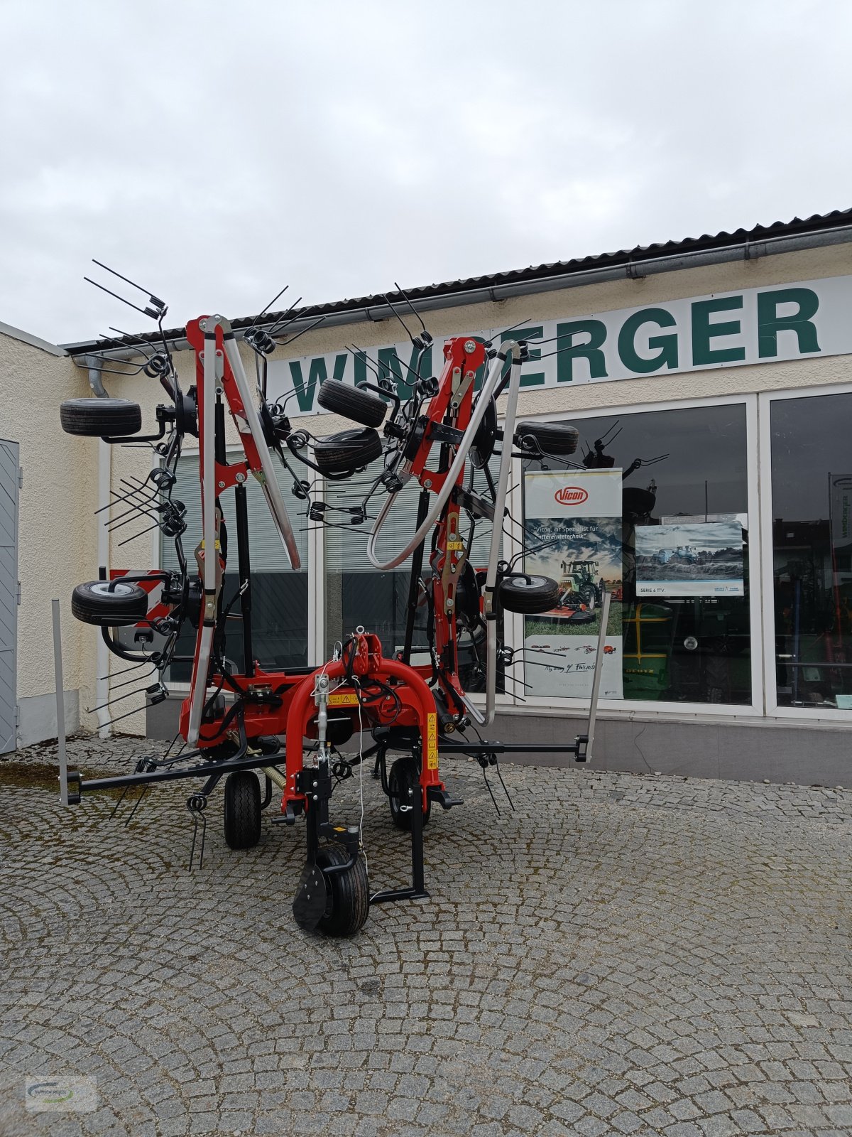 Kreiselheuer van het type Vicon Fanex 904, Neumaschine in Frontenhausen (Foto 1)