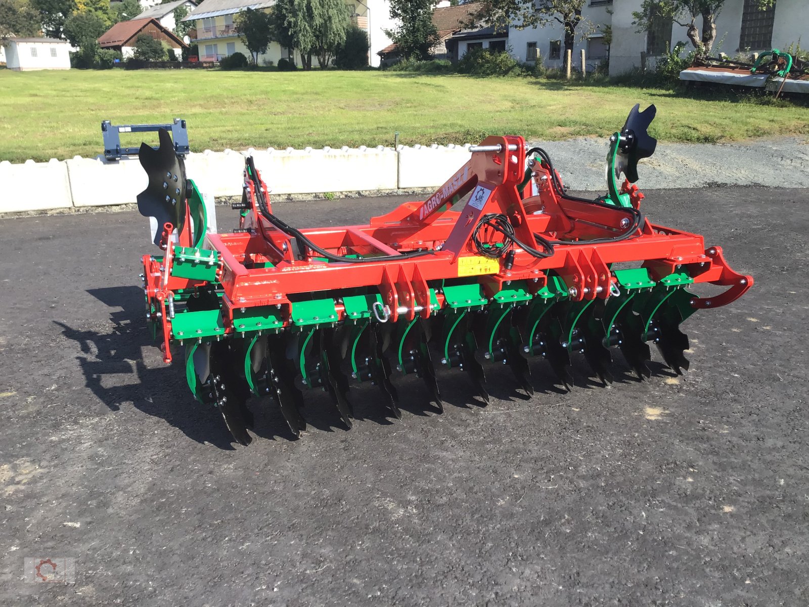 Kurzscheibenegge van het type Agro-Masz BT 30 3m Arbeitsbreite Beleuchtung, Neumaschine in Tiefenbach (Foto 20)