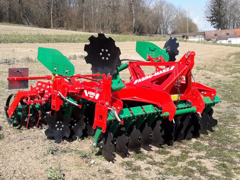 Kurzscheibenegge van het type Agro-Masz TR30, Neumaschine in Cham (Foto 1)