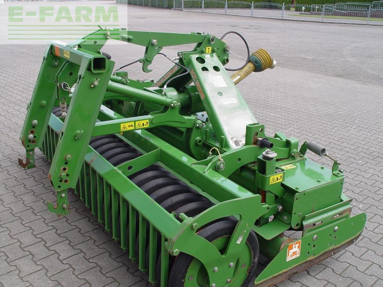 Kurzscheibenegge du type Amazone kx 3000, Gebrauchtmaschine en LORUP (Photo 5)