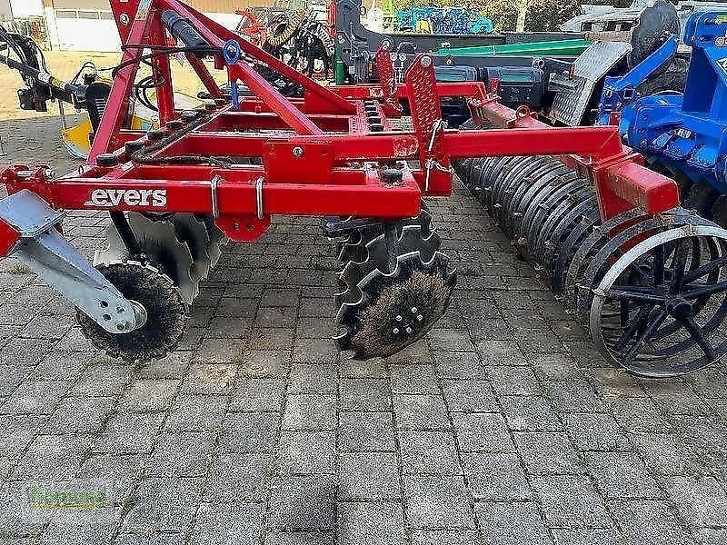 Kurzscheibenegge des Typs Evers JE 300 / VARIO, Vorführmaschine in Unterschneidheim-Zöbingen (Bild 2)