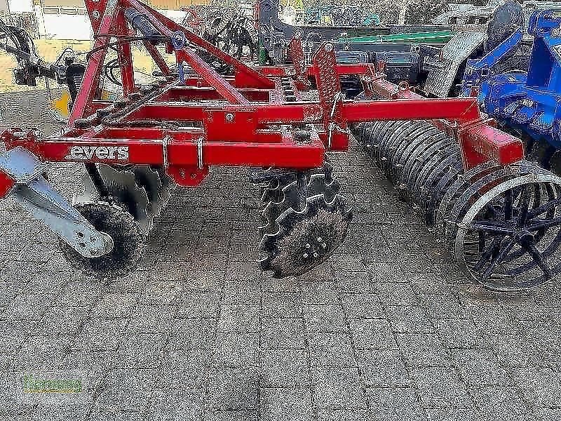 Kurzscheibenegge du type Evers JE 300 / VARIO, Vorführmaschine en Unterschneidheim-Zöbingen (Photo 5)