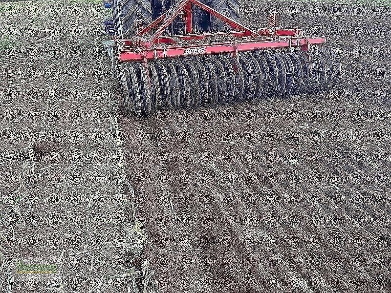 Kurzscheibenegge du type Evers JE 300 / VARIO, Vorführmaschine en Unterschneidheim-Zöbingen (Photo 4)