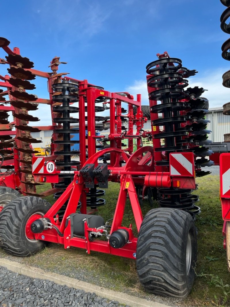 Kurzscheibenegge of the type Horsch Joker 5 RT, Neumaschine in Ebersbach (Picture 4)