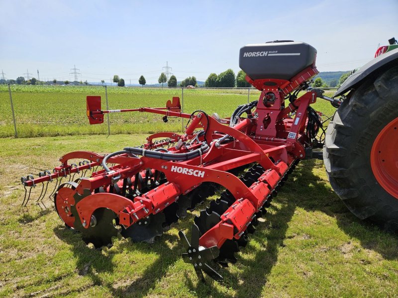 Kurzscheibenegge del tipo Horsch Joker 6CT, Vorführmaschine en Sieget in der Wart