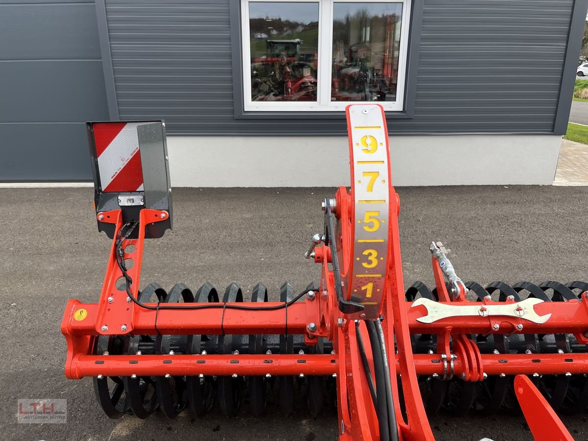 Kurzscheibenegge del tipo Kuhn Optimer L 300, Neumaschine In Gnas (Immagine 14)