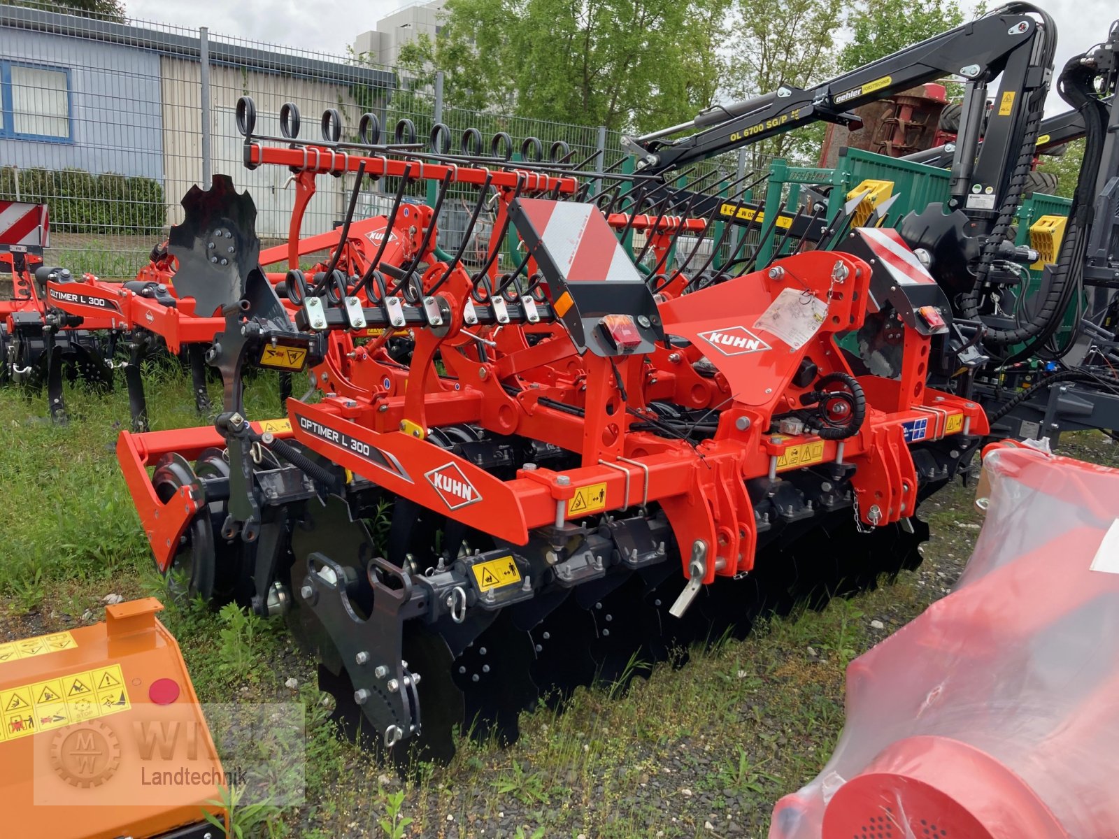 Kurzscheibenegge tipa Kuhn Optimer L300, Neumaschine u Rudendorf (Slika 1)