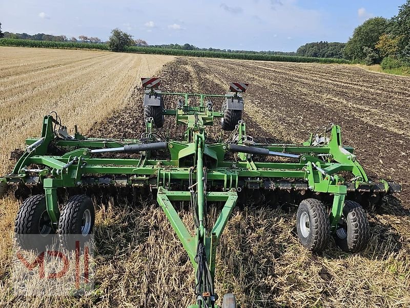 Kurzscheibenegge typu MD Landmaschinen Scheibenegge 6m auf Fahrwerk - Vorführmaschine, Gebrauchtmaschine w Zeven (Zdjęcie 3)