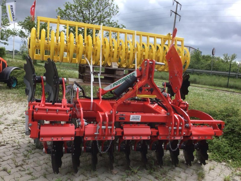 Kurzscheibenegge van het type Pöttinger TERRADISC 3001, Neumaschine in Burgbernheim (Foto 1)