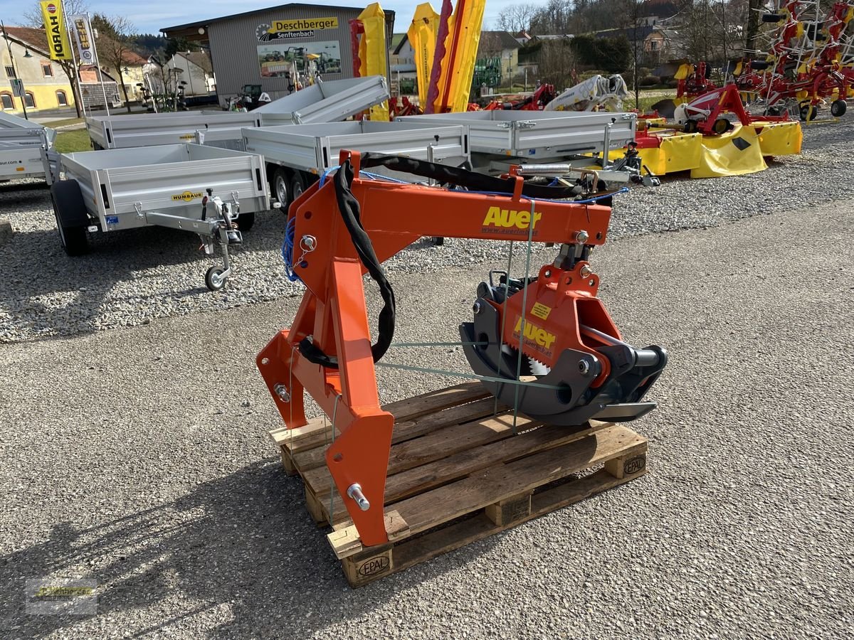 Ladekrane & Rückezange van het type Auer HRZ 1700 ECO, Neumaschine in Senftenbach (Foto 1)