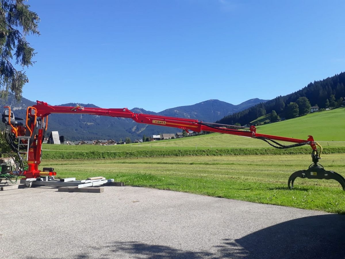 Ladekrane & Rückezange del tipo BigAb Z 8,0 mit Hochsitzbedienung, Neumaschine en Gosau am Dachstein (Imagen 9)