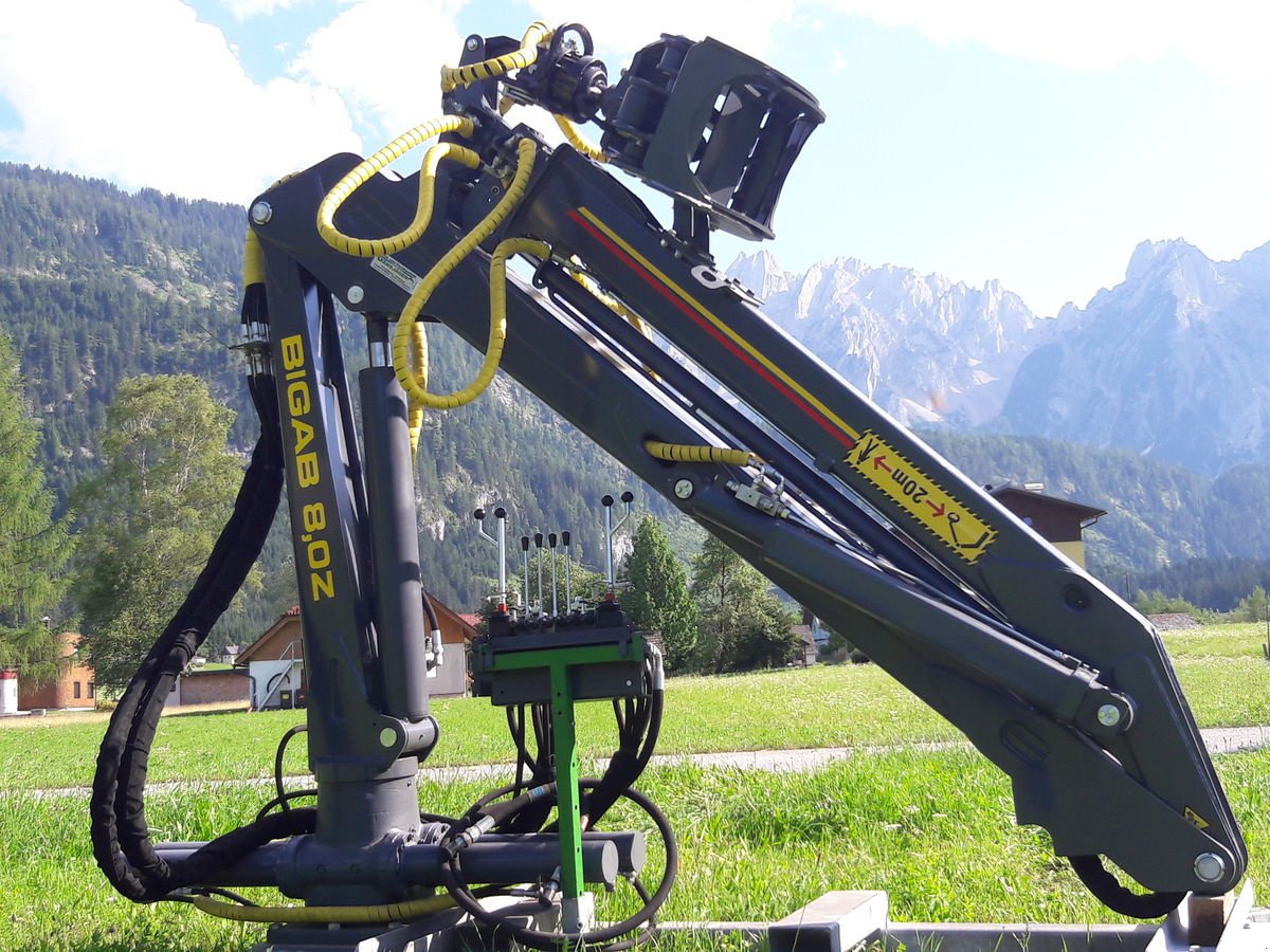 Ladekrane & Rückezange of the type BigAb Z 8,0, Neumaschine in Gosau am Dachstein (Picture 1)