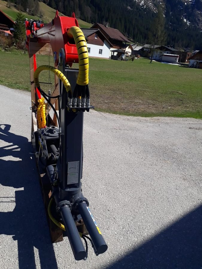 Ladekrane & Rückezange del tipo Farma C 6,7G3, Neumaschine In Gosau am Dachstein (Immagine 5)