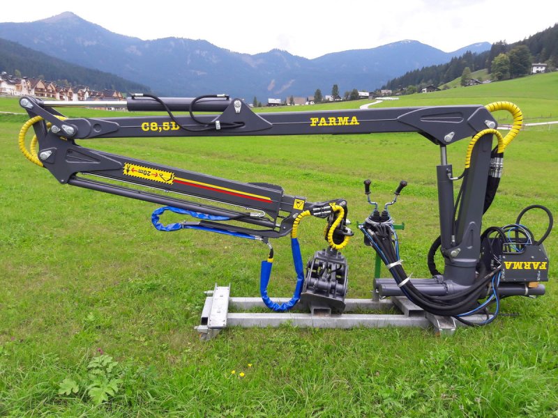 Ladekrane & Rückezange des Typs Farma C 8,5 G2, Neumaschine in Gosau am Dachstein (Bild 1)