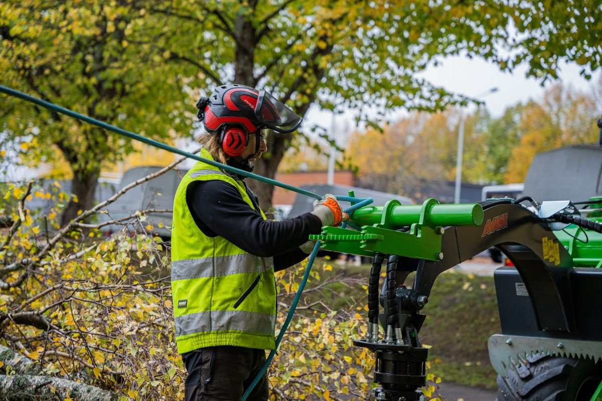 Ladekrane & Rückezange Türe ait Sonstige Avant Holzgreifer HD mit hydraulischem Rotator, Neumaschine içinde Waidhofen an der Thaya (resim 2)