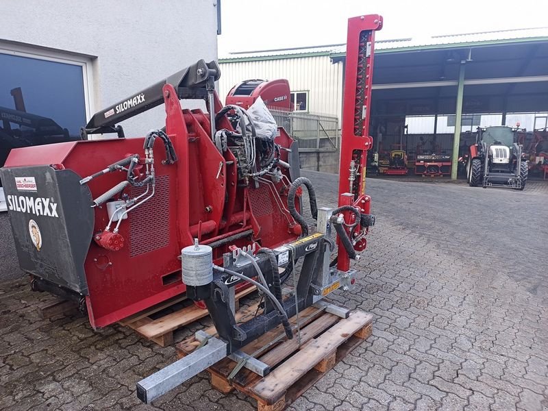 Ladekrane & Rückezange van het type Sonstige Fliegl Hecken- u. Seitenastschere für Frontanbau, Neumaschine in St. Marienkirchen (Foto 8)