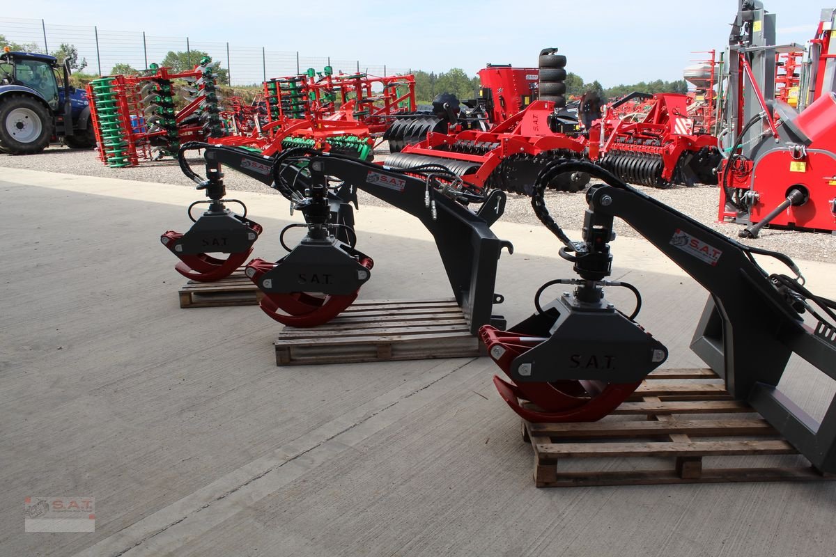 Ladekrane & Rückezange van het type Sonstige Rückezange RV1250 mit endlos Rotator, Neumaschine in Eberschwang (Foto 25)