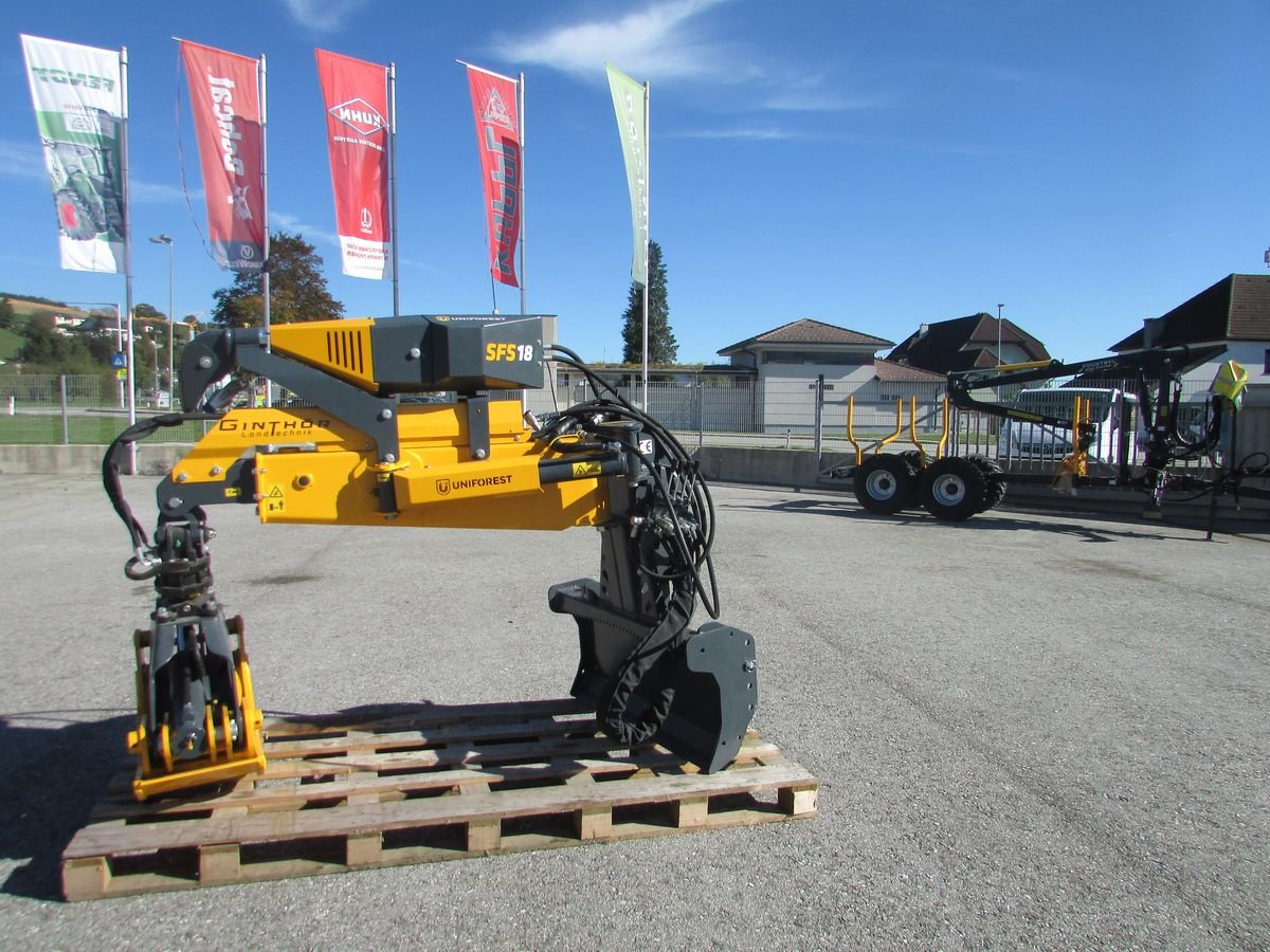 Ladekrane & Rückezange van het type Uniforest Scorpion 3, Gebrauchtmaschine in Saxen (Foto 1)