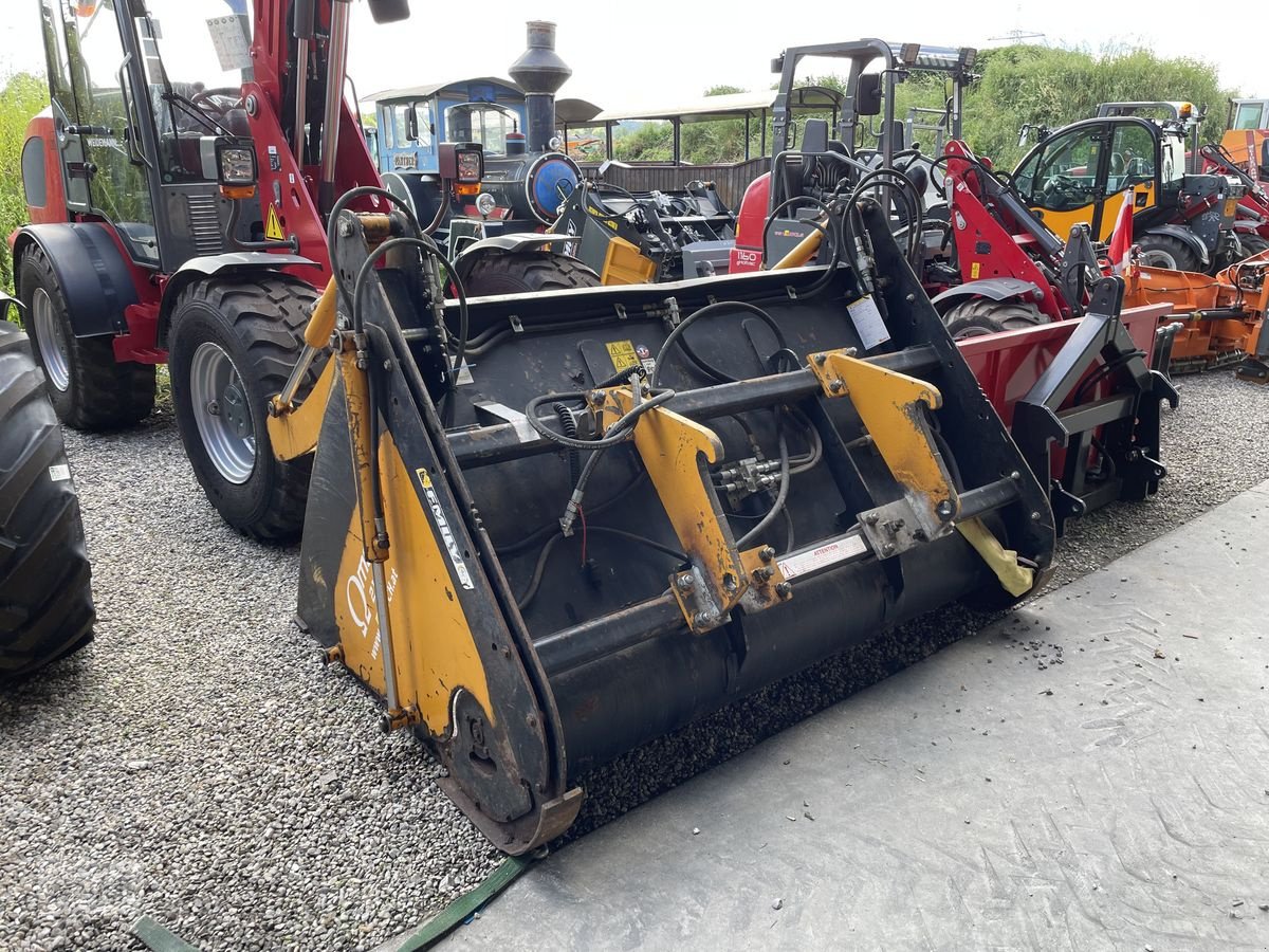 Ladeschaufel of the type Emily Omega 2000mm Verteilschaufel 2,1m³ Volvoaufnahme, Gebrauchtmaschine in Burgkirchen (Picture 11)