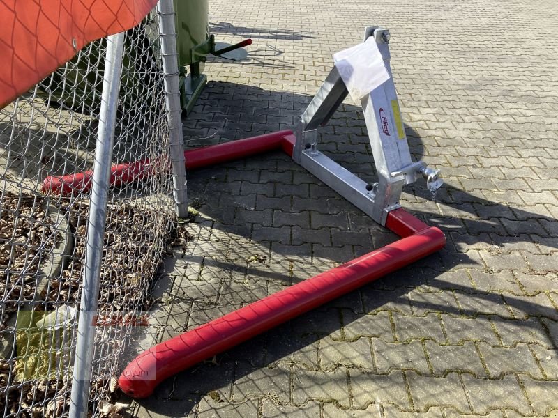 Ladeschaufel des Typs Fliegl BALLENTRANSPORTGERÄT, Neumaschine in Schwandorf (Bild 1)