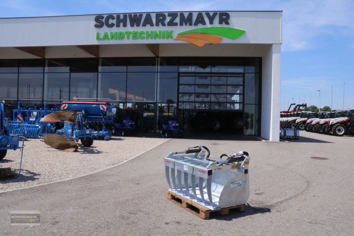 Ladeschaufel des Typs Fliegl Dung- und Silageschaufel 1,25m Euro Aufnahme, Neumaschine in Aurolzmünster (Bild 1)