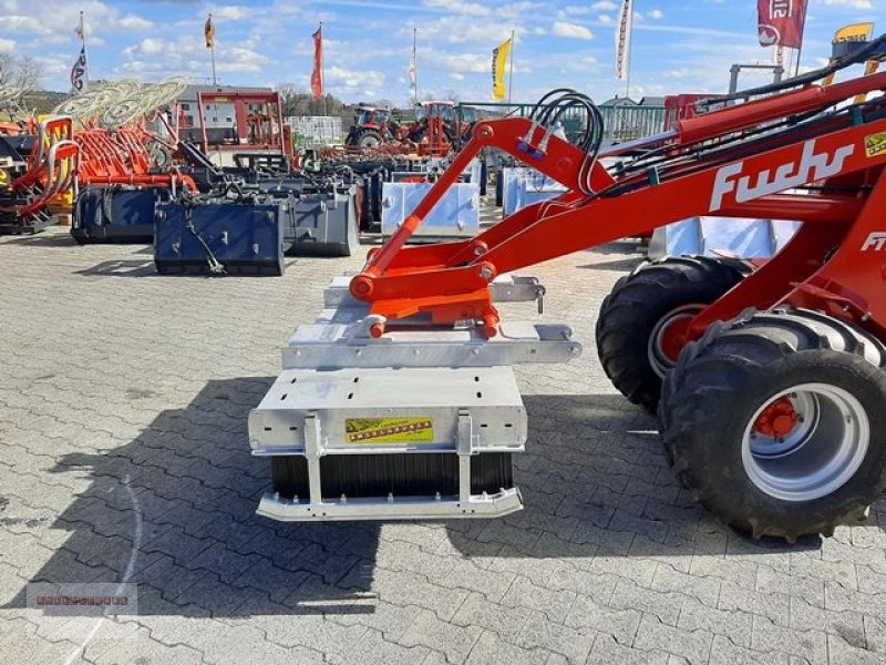 Ladeschaufel du type Fliegl Kehrbesen Löwe 250 cm mit Euroaufnahme und Palet, Gebrauchtmaschine en Tarsdorf (Photo 3)