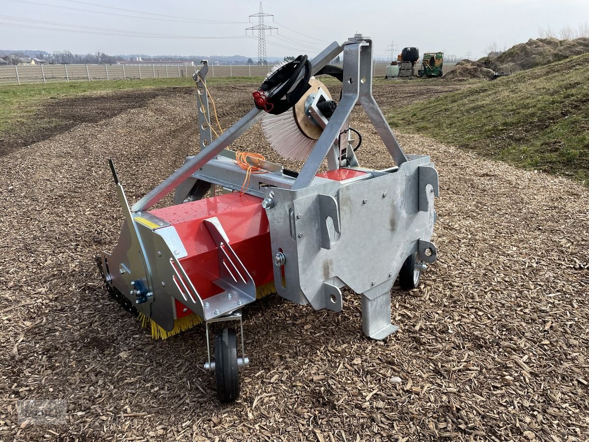 Ladeschaufel van het type Westermann Kehrmaschine Optimal 1600mm Euro / Weidemann, Neumaschine in Burgkirchen (Foto 10)