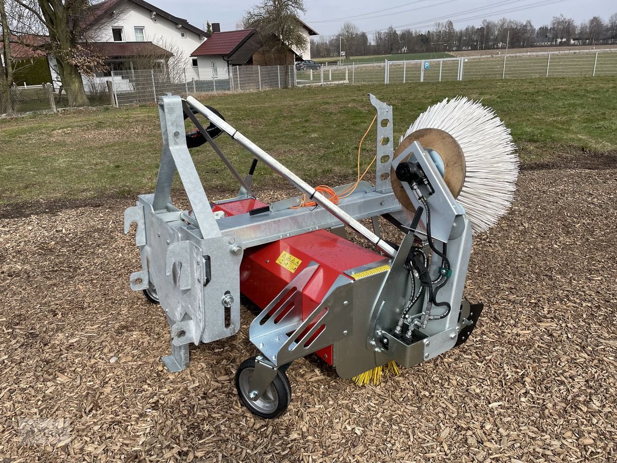 Ladeschaufel des Typs Westermann Kehrmaschine Optimal 1600mm Euro / Weidemann, Neumaschine in Burgkirchen (Bild 17)