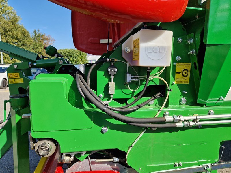 Ladewagen van het type Agrar Schneider HL 84 L6, Neumaschine in Balterswil (Foto 5)