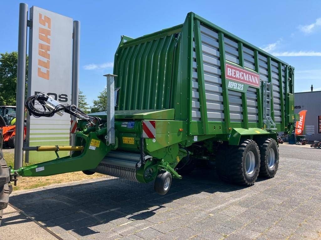 Ladewagen des Typs Bergmann REPEX 32S, Gebrauchtmaschine in Easterein (Bild 2)