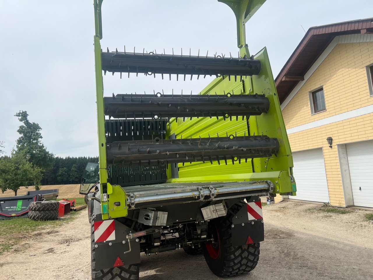 Ladewagen des Typs CLAAS Cargos 8400, Gebrauchtmaschine in Aurach am Hongar (Bild 2)