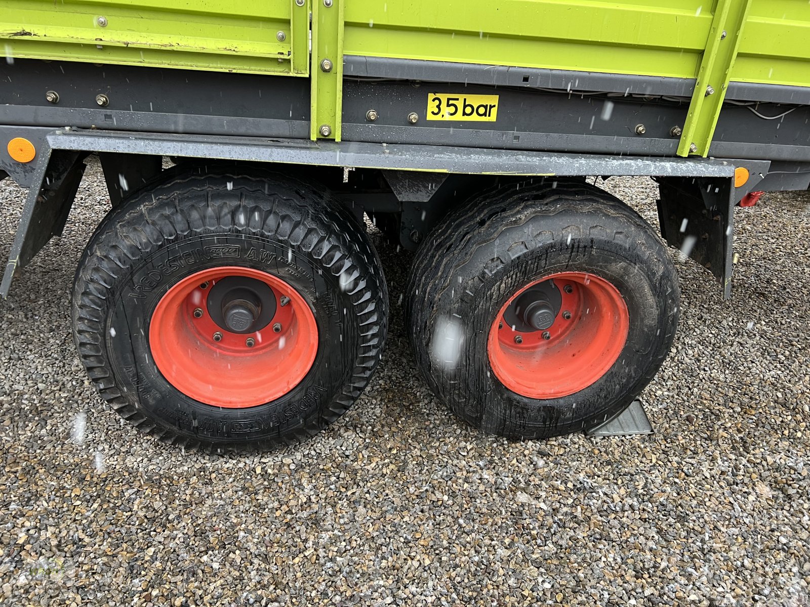 Ladewagen van het type CLAAS Quantum 3500 S - ein gut erhaltener Rotor-Ladewagen - noch nicht gereinigt, Gebrauchtmaschine in Burgrieden (Foto 11)