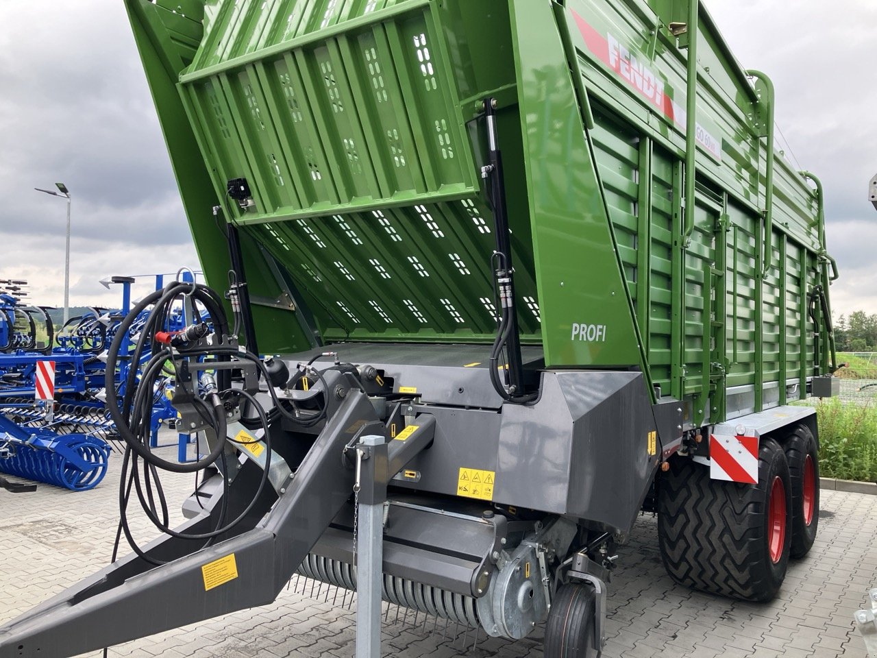 Ladewagen des Typs Fendt Tigo 60 MR Profi, Neumaschine in Amöneburg-Roßdorf (Bild 3)