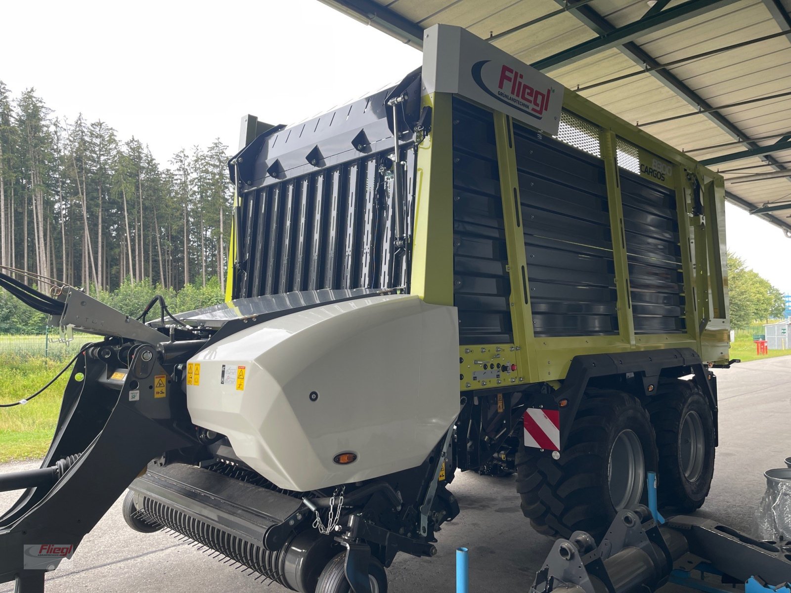 Ladewagen typu Fliegl Cargos 8300, Neumaschine v Kirchdorf bei Haag (Oberbayern) (Obrázek 3)