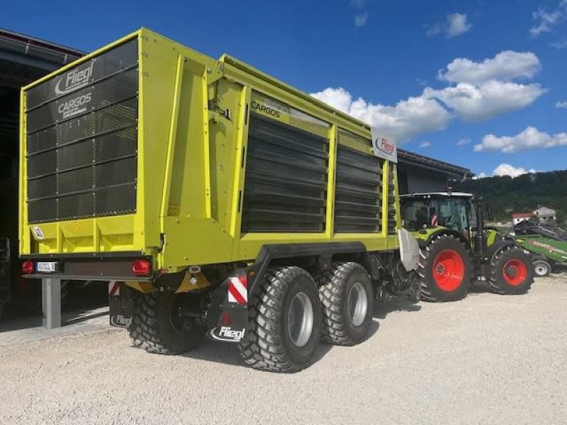 Ladewagen des Typs Fliegl CARGOS 8400 TANDEM, Neumaschine in Birgland (Bild 2)