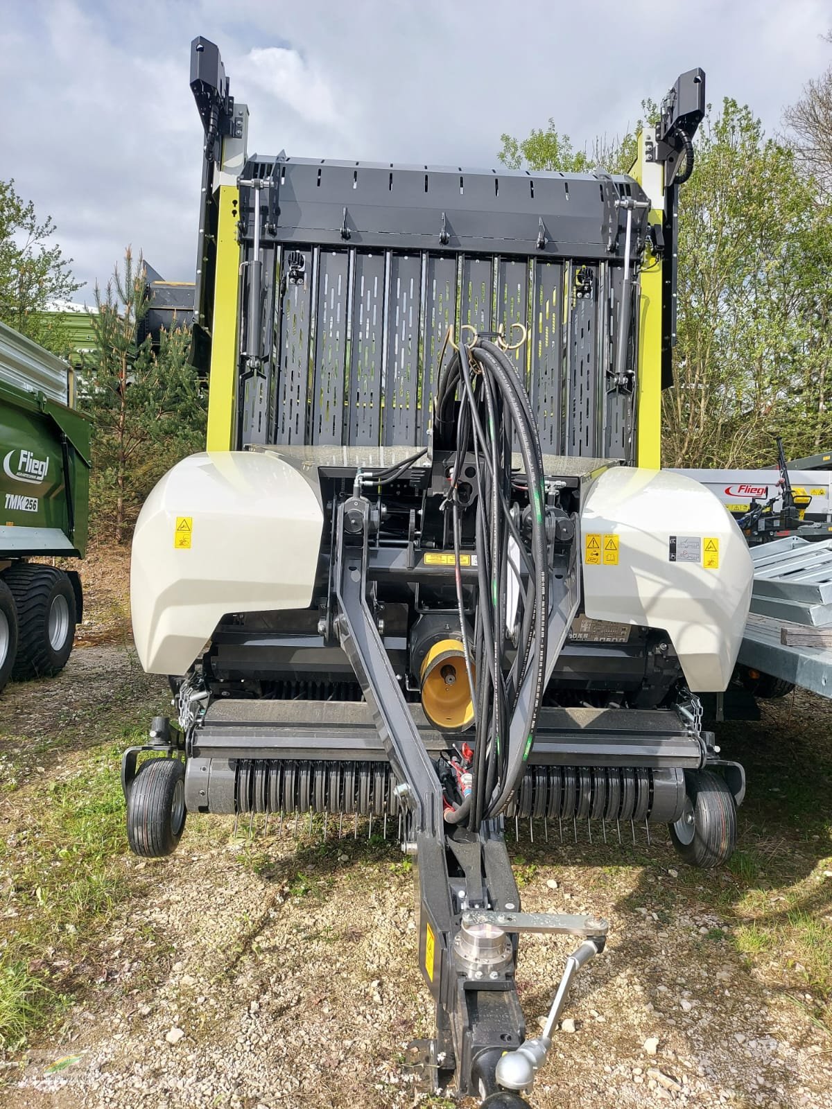 Ladewagen del tipo Fliegl Cargos 8500 Tridem, Neumaschine en Pegnitz-Bronn (Imagen 2)