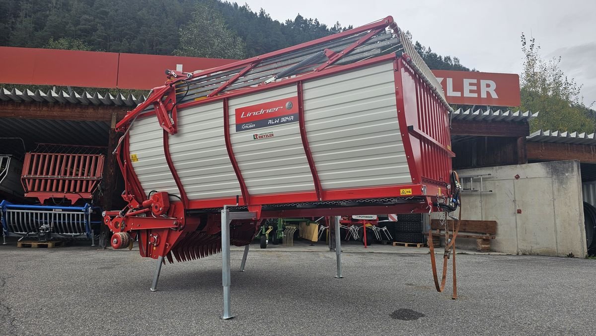 Ladewagen от тип Gruber Ladewagen ALW 324 R, Gebrauchtmaschine в Ried im Oberinntal (Снимка 1)