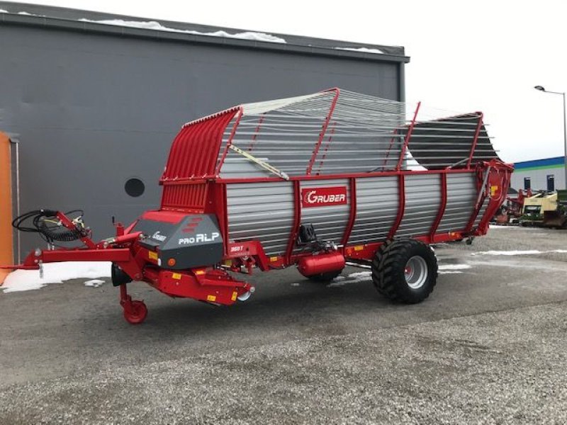 Ladewagen van het type Gruber Ladewagen proALP 350T 35m³, Neumaschine in Tamsweg (Foto 1)