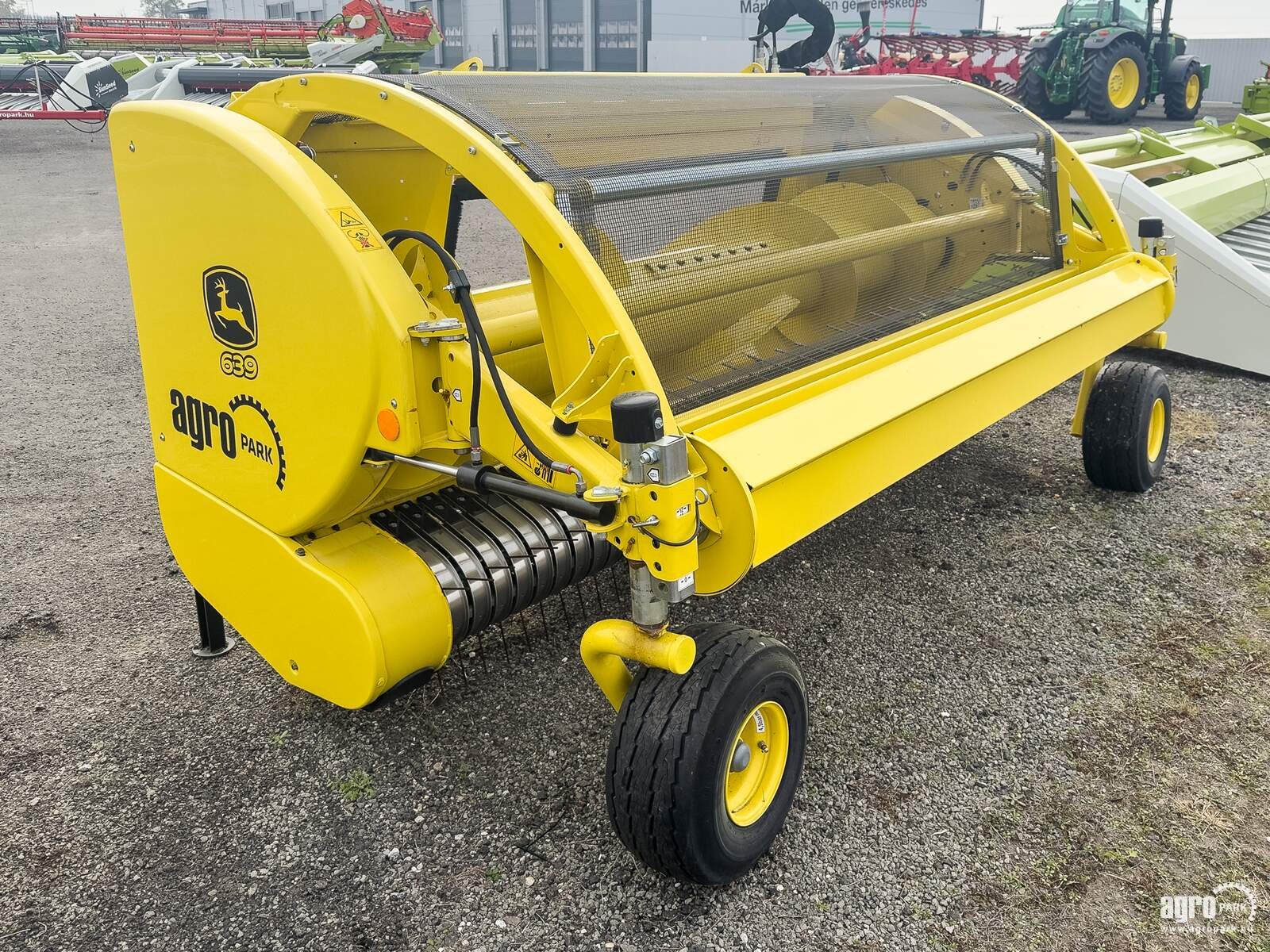 Ladewagen от тип John Deere 639 Pick Up, Gebrauchtmaschine в Csengele (Снимка 2)