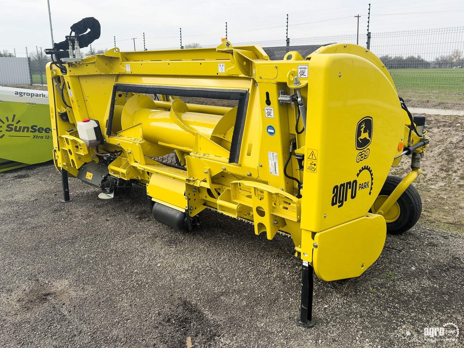 Ladewagen типа John Deere 639 Pick Up, Gebrauchtmaschine в Csengele (Фотография 3)